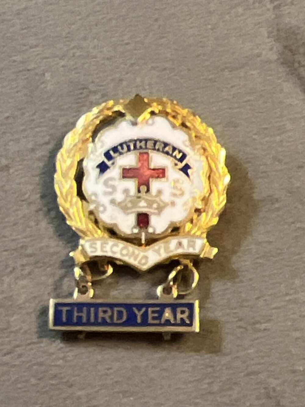 Lutheran Sunday School Third Year Gold Tone Religious Pinback Badge